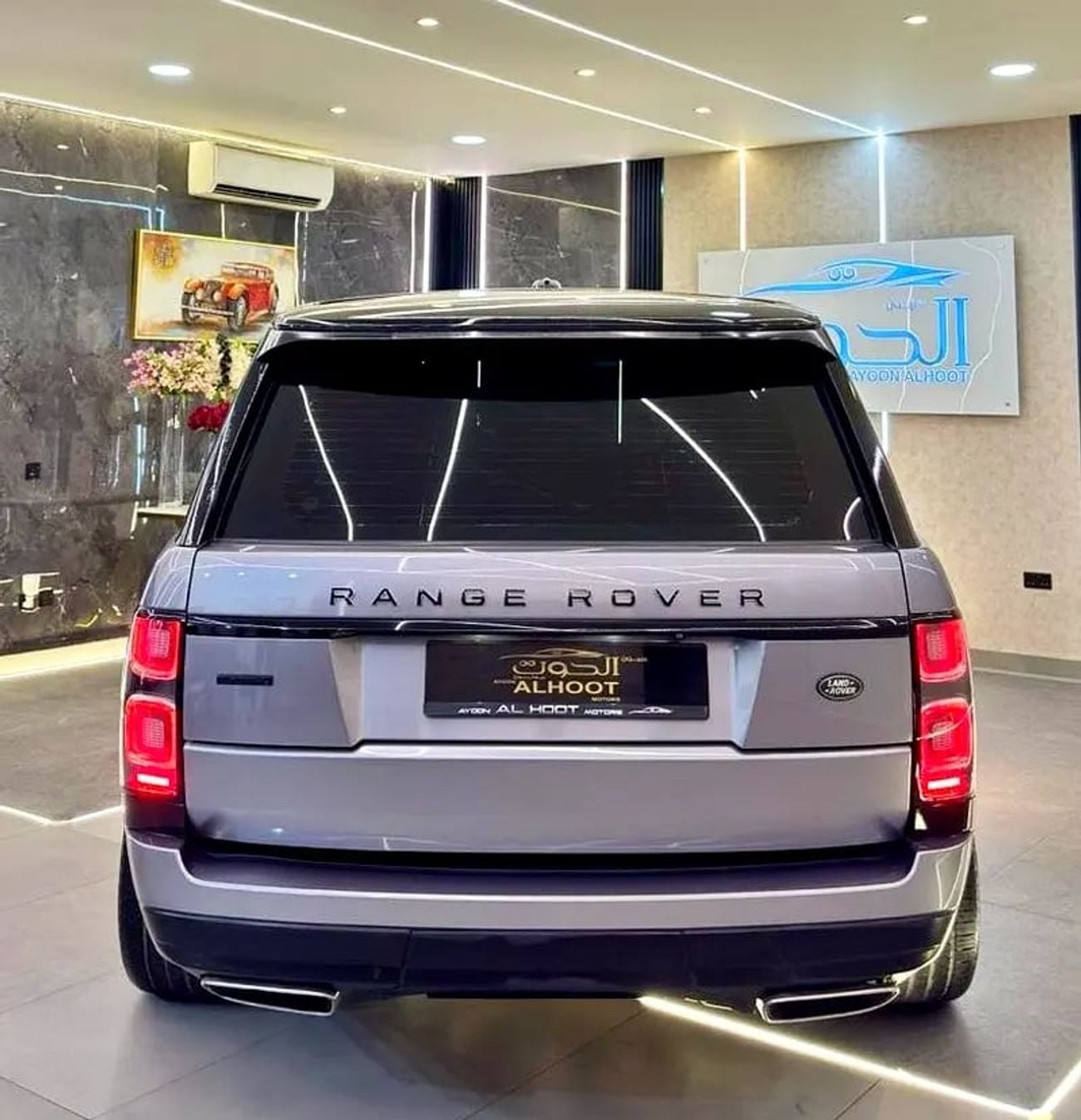 Land Rover Range Rover FACELIFT RR VOGUE || SUPERCHARGED || GCC SPECS || TOP RANGE || PANORAMIC