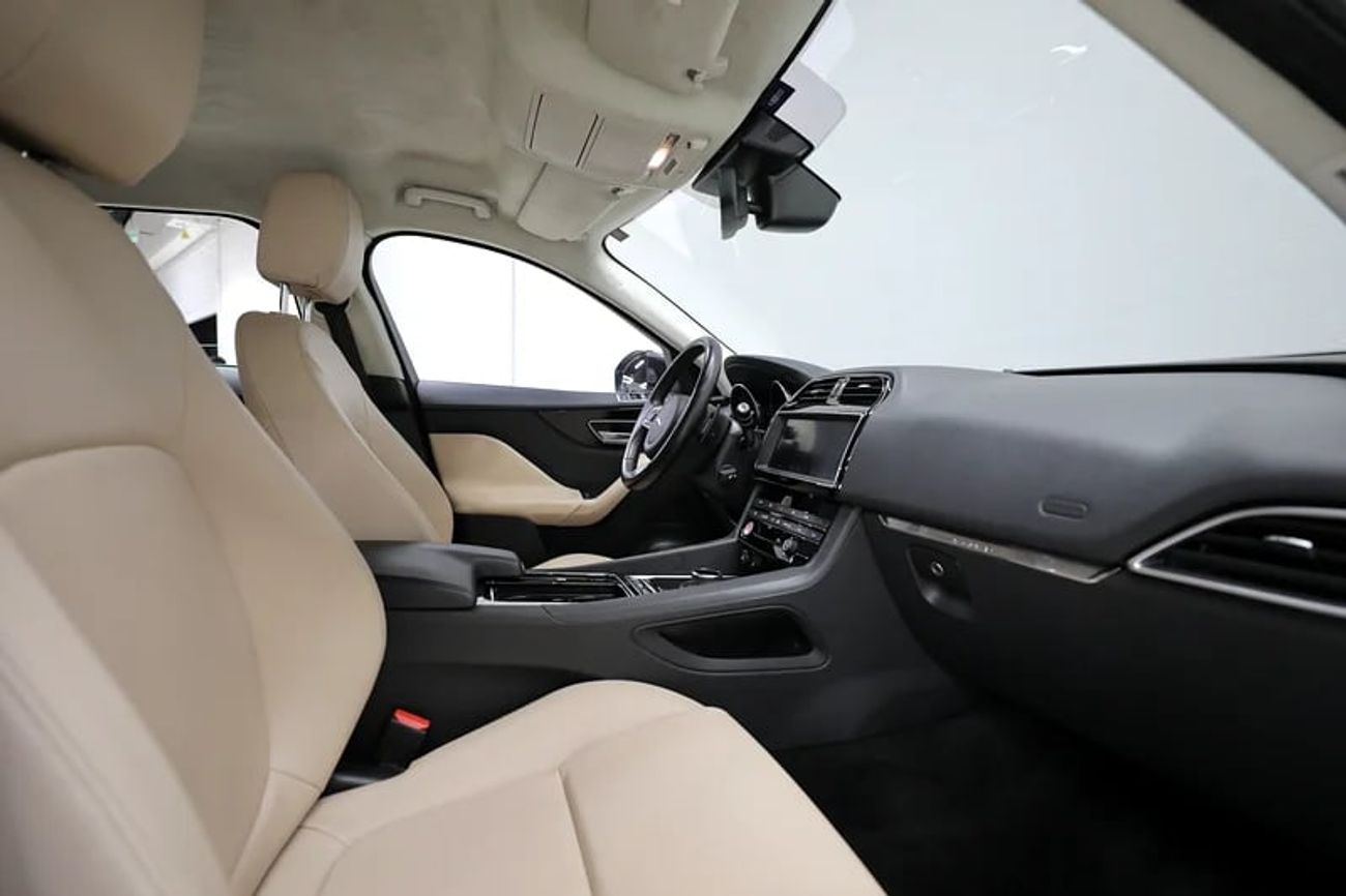 جاكوار F بيس GCC | 1,400 Monthy | Free Insurance + Registration | Warranty Till | Ref#A395886