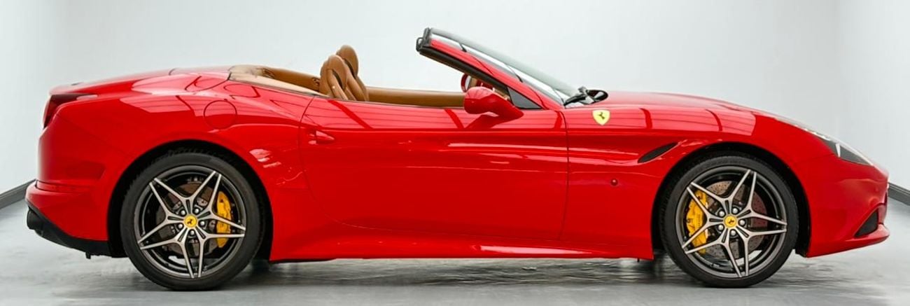 Ferrari California T Std 3.9L (552 HP) 2016 Ferrari California T, Full Ferrari Service History, Excellent Condition, GCC