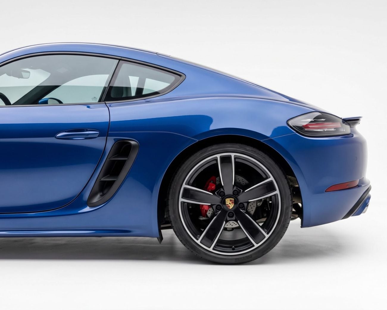 بورش كايمان 718 GTS ٢٠٢٠ | مفتاحان | ٤٩٩٨ درهمًا إماراتيًا شهريًا