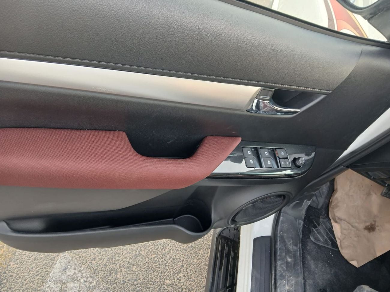 Toyota Hilux SGLX 2.4 SR5 Bahrain Specifications Double Cabin