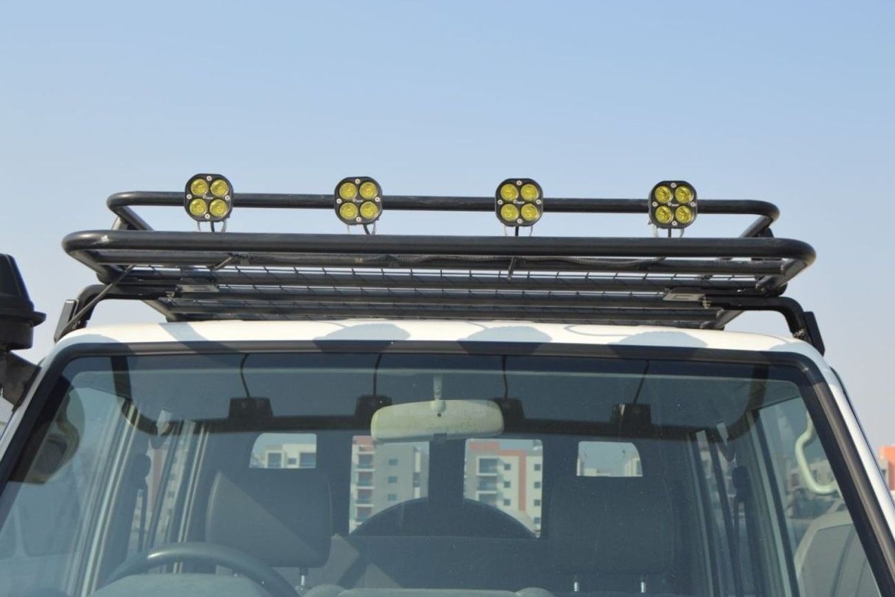 Toyota Land Cruiser Pick Up Double Cab Std Perfect insaid and out