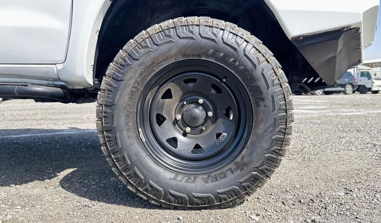 Toyota Hilux PREMIUM BULL BAR | RHD | 2010 | 3.0L DIESEL ENGINE | MANUAL TRANSMISSION | LATEST SPORTS BAR