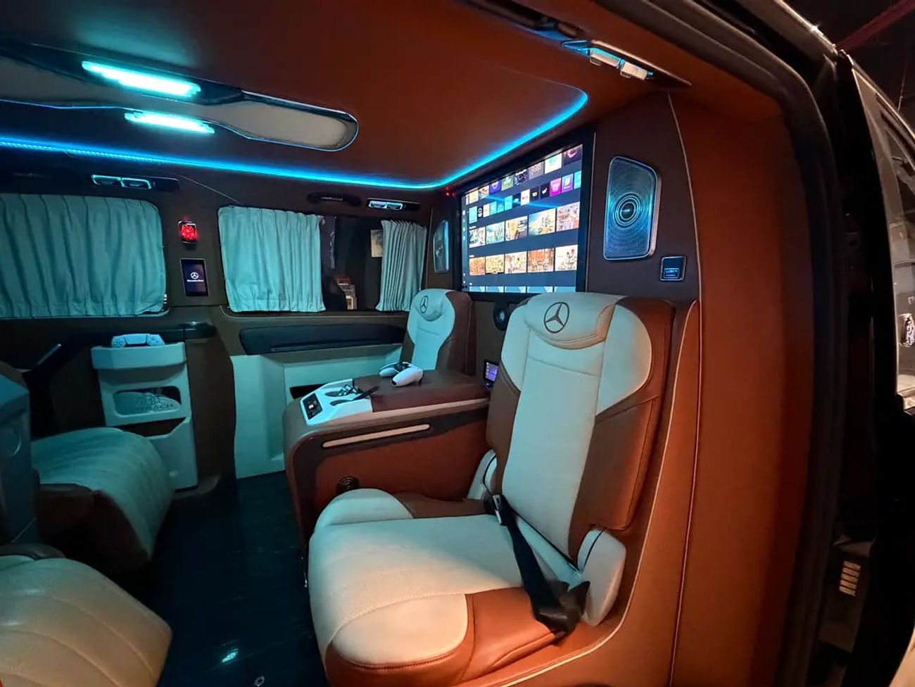 مرسيدس بنز V 250 V 250 VIP Luxury Passenger Van