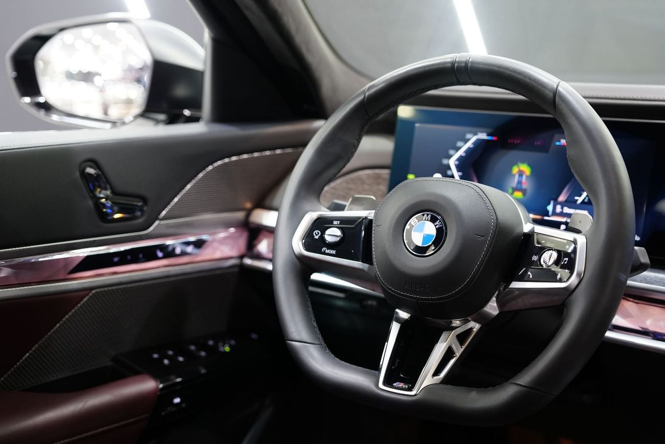 BMW 740i Shadowline Exterior Pack, Executive Lounge, Theater Screen, AGMC Warr + Serv!!
