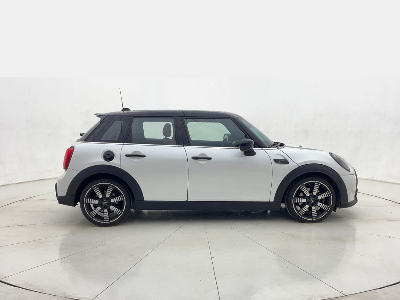 Mini Cooper 2L 2024 | 0 DP | 1391/Month | 30 Day Return | Service History