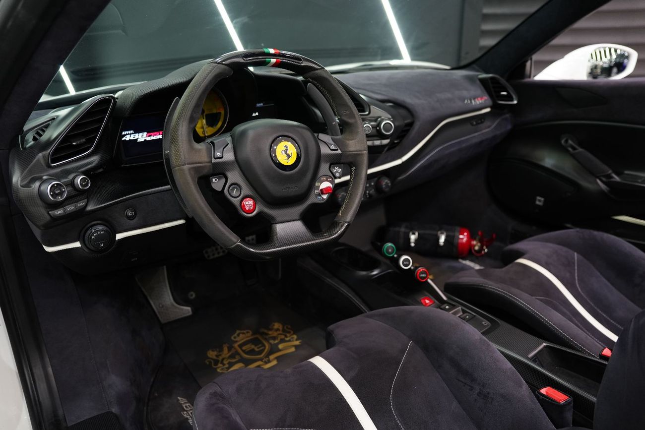 فيراري 488 بيستا سبايدر Atelier Ferrari, Apple CarPlay, JBL Audio, Special Exterior Carbon Pack, Al Tayer Warranty + Service