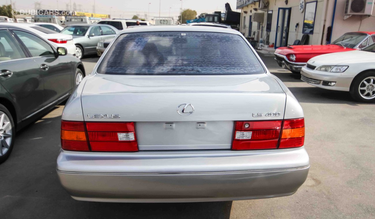 Lexus LS 400