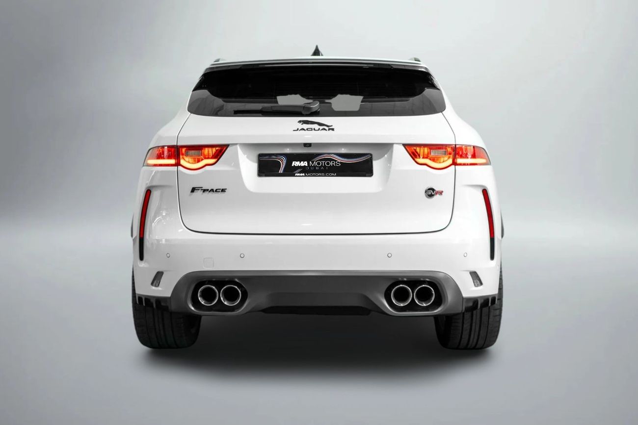 Jaguar F Pace SVR