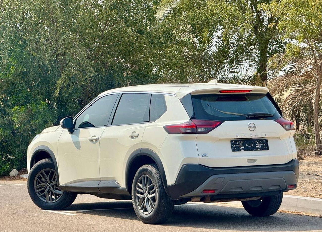 نيسان إكس تريل S 2.5L (169 HP) FWD (5 Seater)