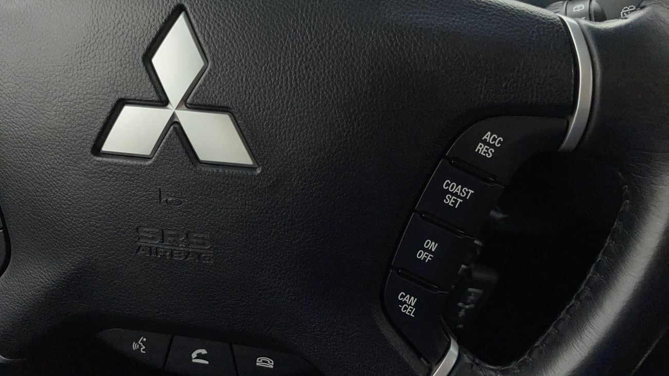 Mitsubishi Pajero GLS HIGHLINE 3 | Zero Down Payment | Home Test Drive