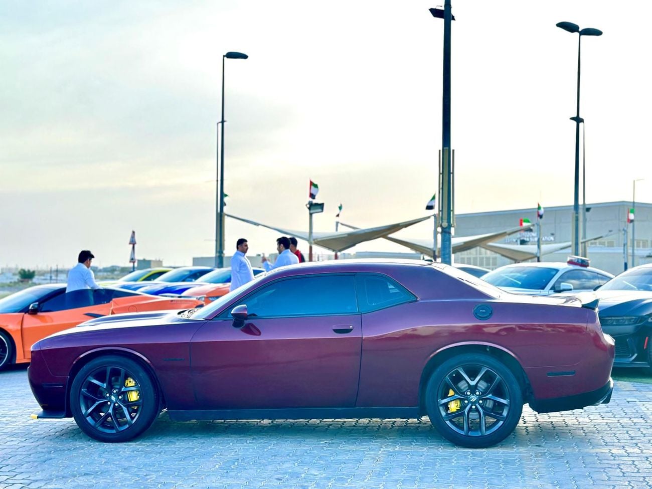 Dodge Challenger R/T 5.7L (370 HP) | Monthly 1400/- | 0% DP | Paddle Shifters | Park Assist | # 08886