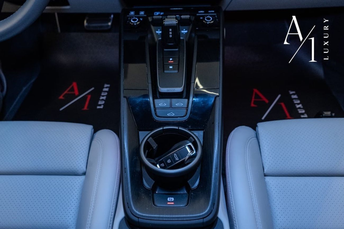 بورش 911 Carrera GTS 3.0L (450 HP) Coupe