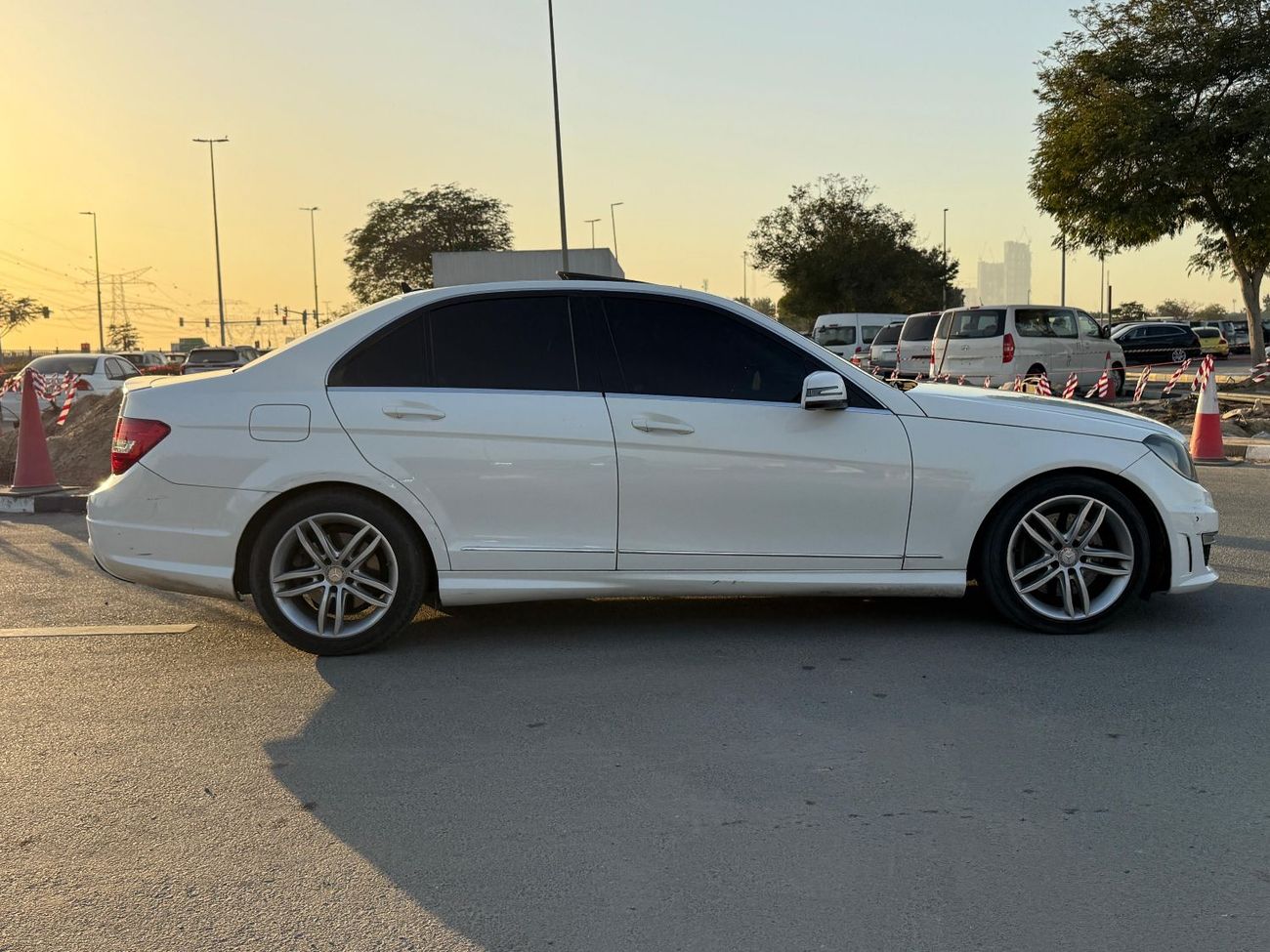 Mercedes-Benz C 300 2014 MERCEDES C 300 AMERICAN SPECS GOOD COND Std 2.0L (241 HP)