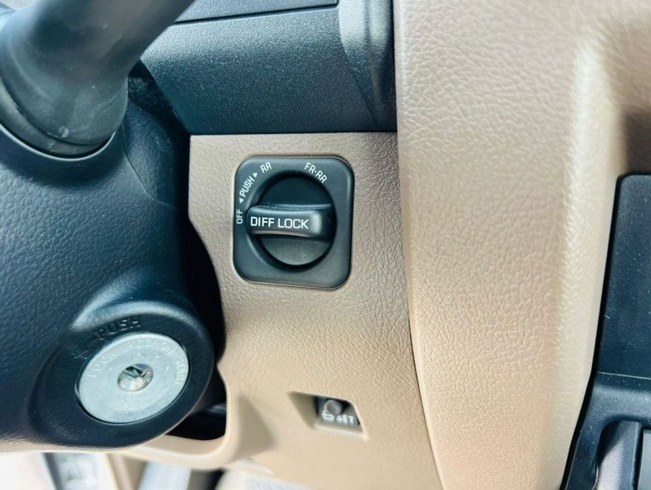 Toyota Land Cruiser Pick Up 4.0L PETROL AUTOMATIC DOUBLE CABINE 2026 GCC