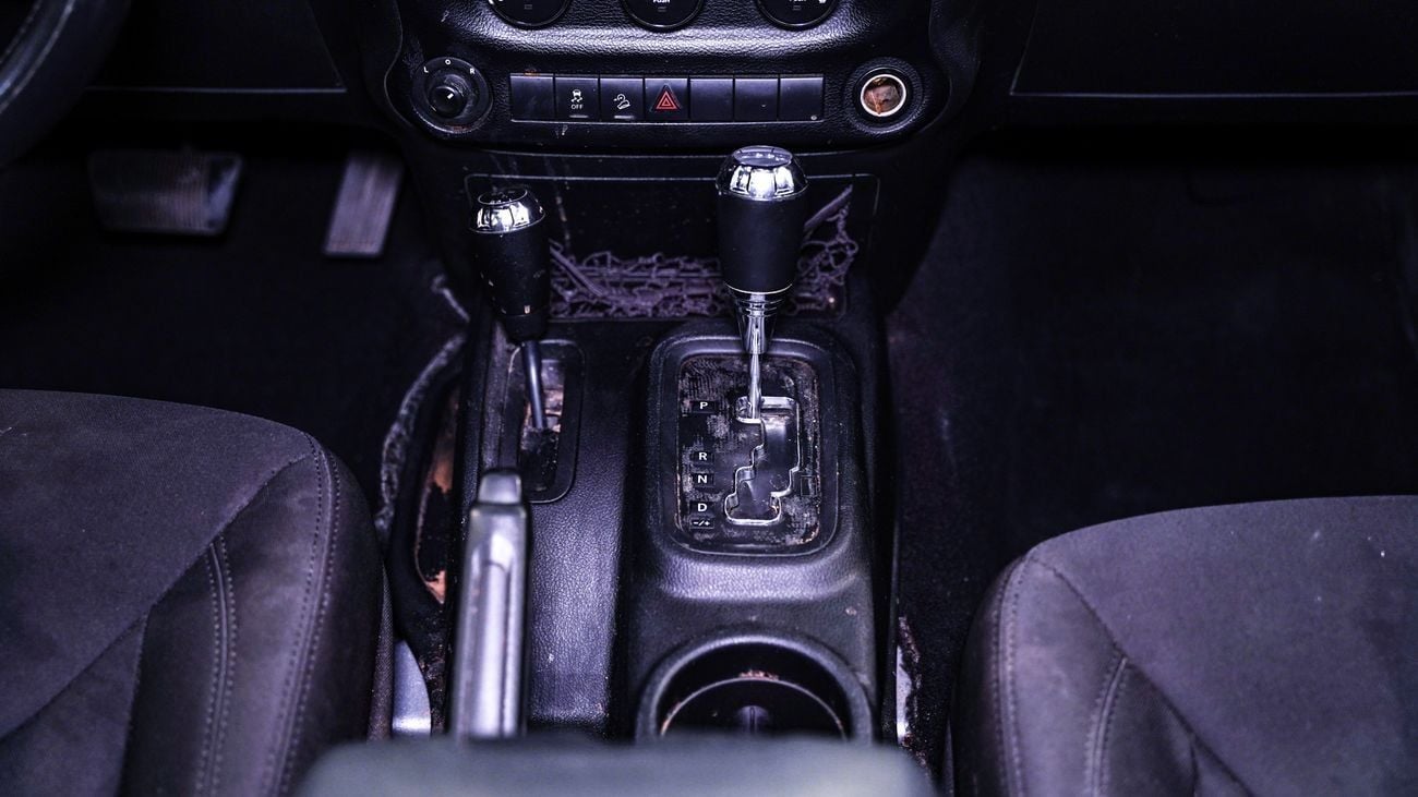 جيب رانجلر Unlimited Sport 3.6L A/T