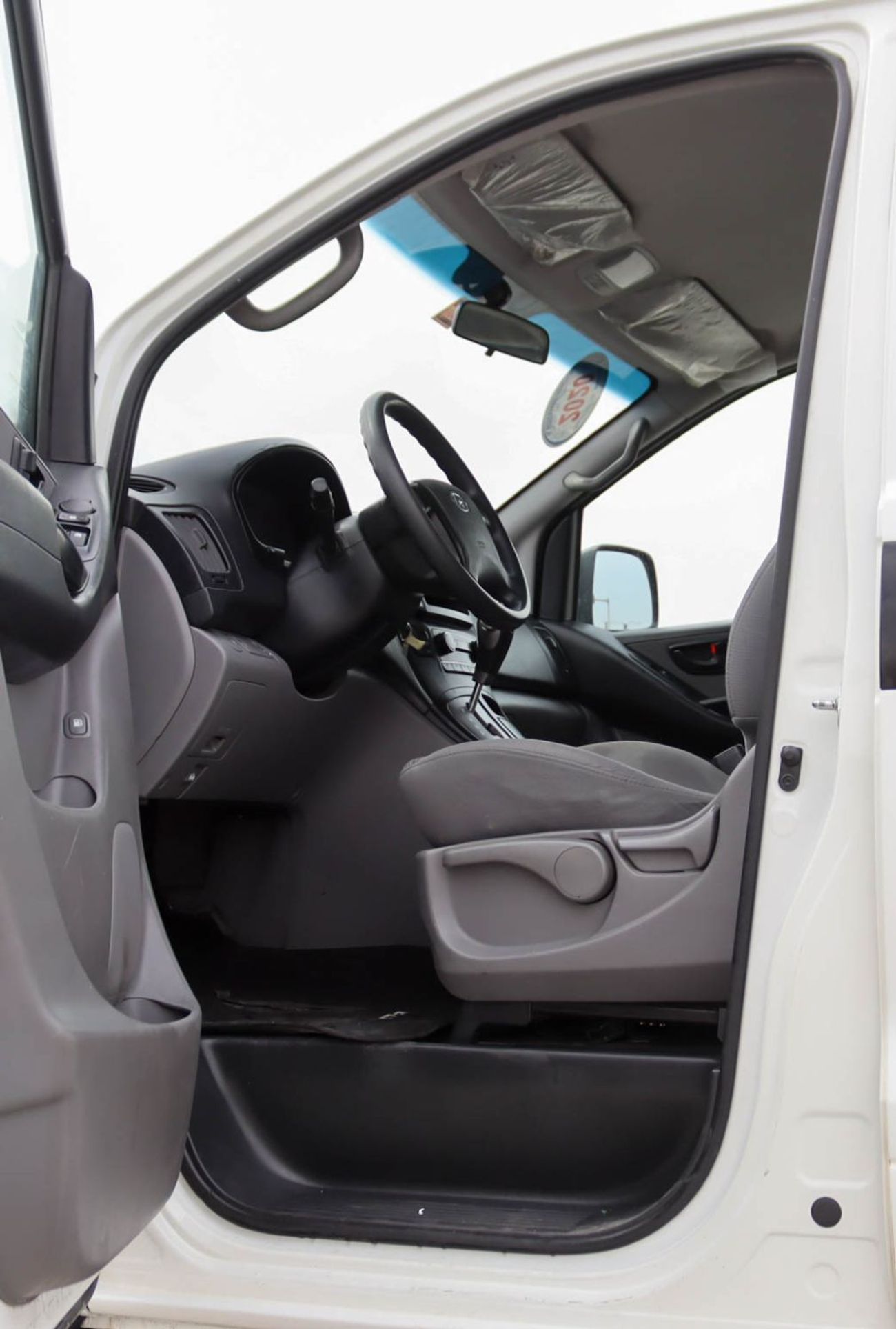 هيونداي H-1 هيونداي H1 2.4 لتر 2020 خليجي بدون حوادث، بحالة ممتازة، 1025 شهرياً