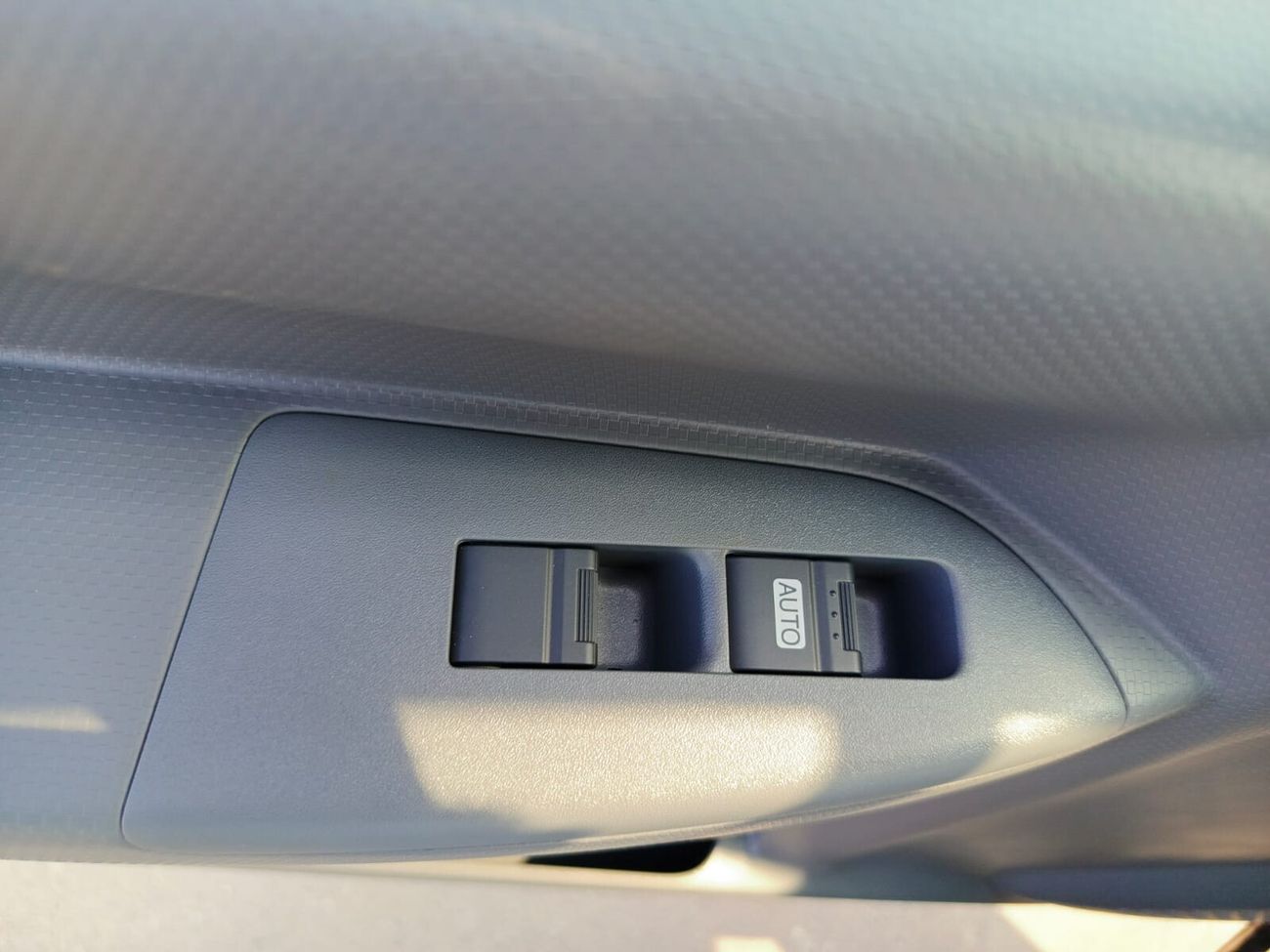 Isuzu NMR Isuzu NMR Chassis 71H 4.6L, 4x2