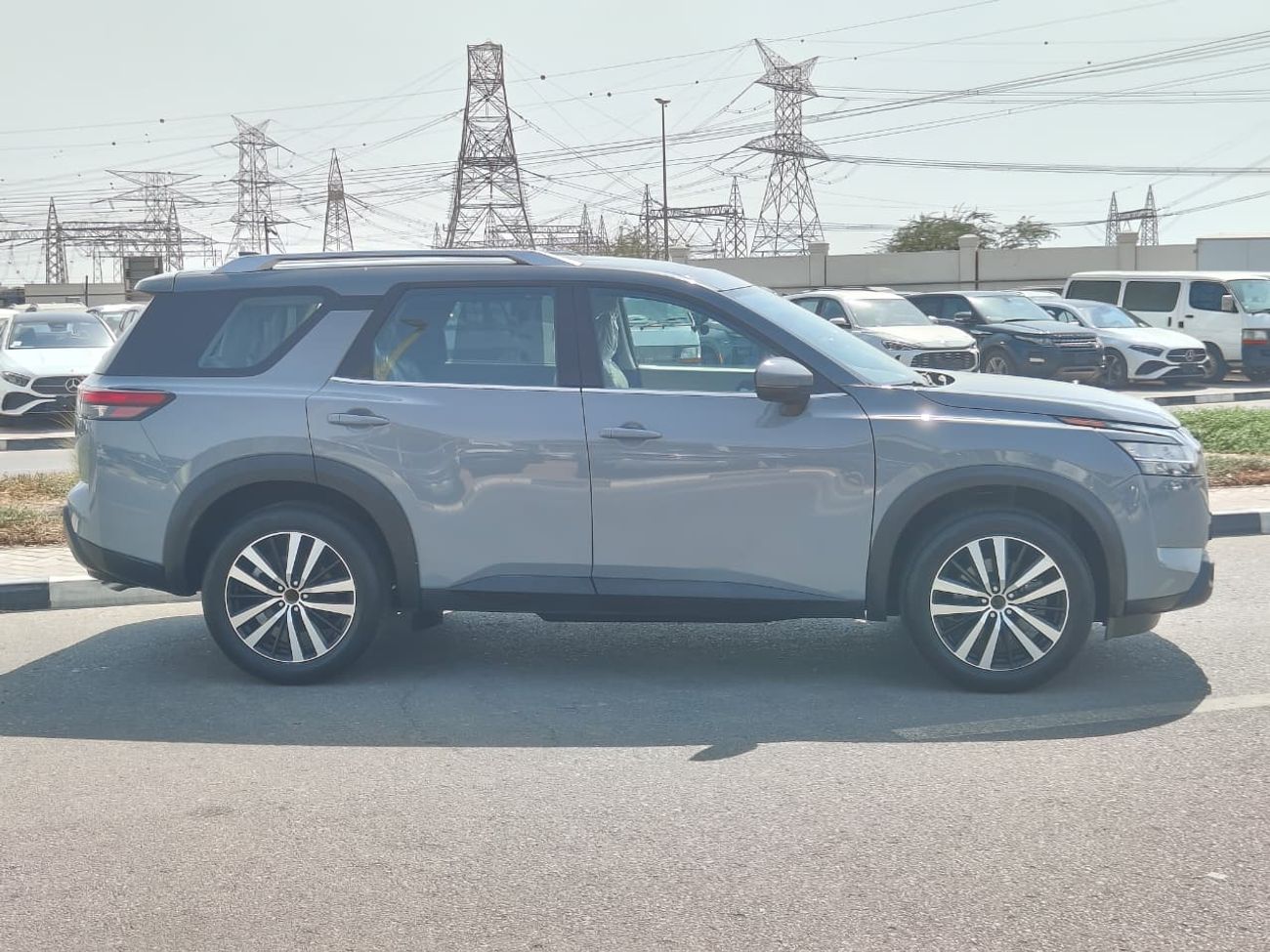 Nissan Pathfinder 2024 Nissan Pathfinder SV (7-Seater) 3.5L V6 Petrol A/T 2WD Export Only