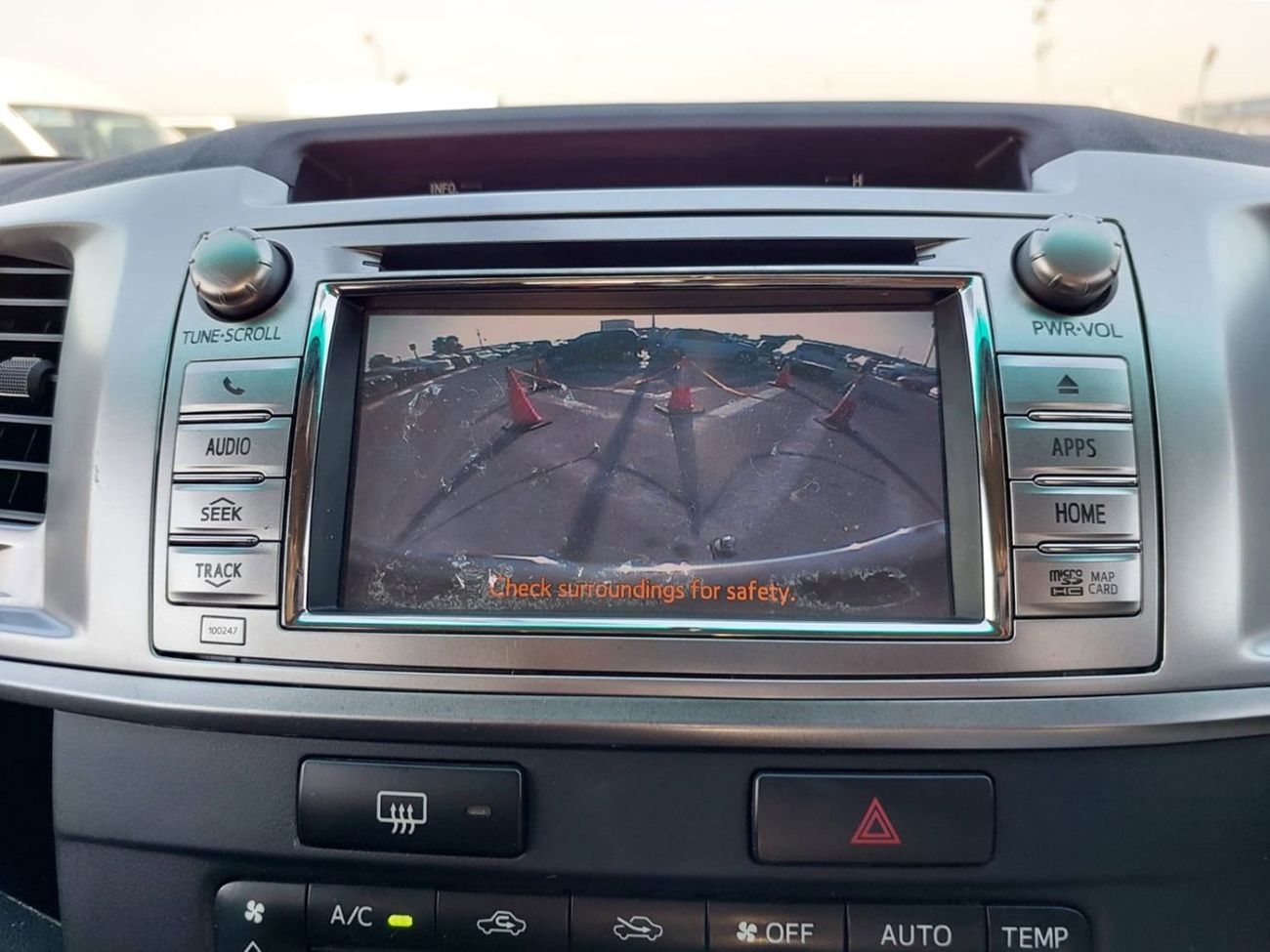 Toyota Hilux TOYOTA HILUX VIGO PICK UP RHD 2014 MODEL 3.0 L DIESEL AUTOMATIC(PM39654)