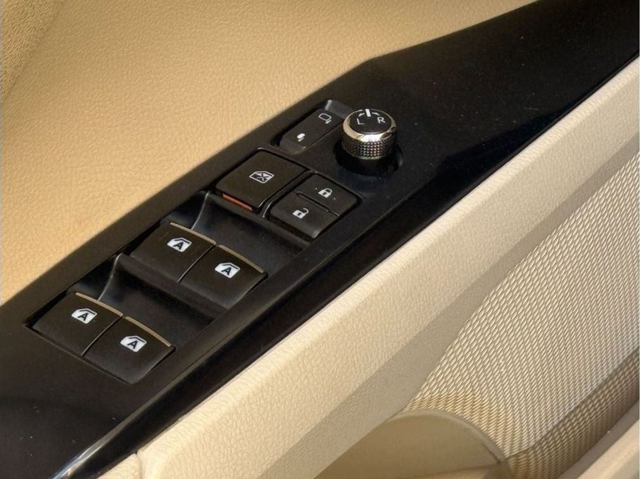 Handyhülle Mit Band Iphone Se 2020 Used Toyota Camry SE+ 3.5L 2020 for sale in Dubai - 806052