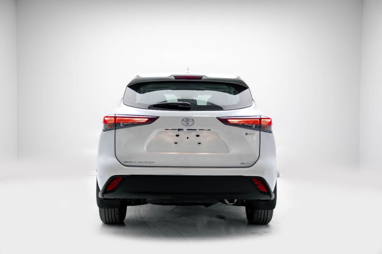 Toyota Highlander GLE 2.5L - Platinum White Pearl Inside Grey | Export Only