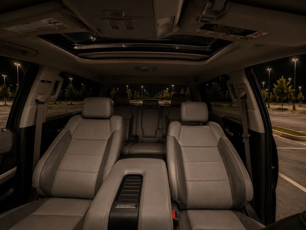 Toyota Tundra LIMITED (NON GCC) Toyota Tundra model 2019 fuel petrol cylinder 8 transmission automatic gear