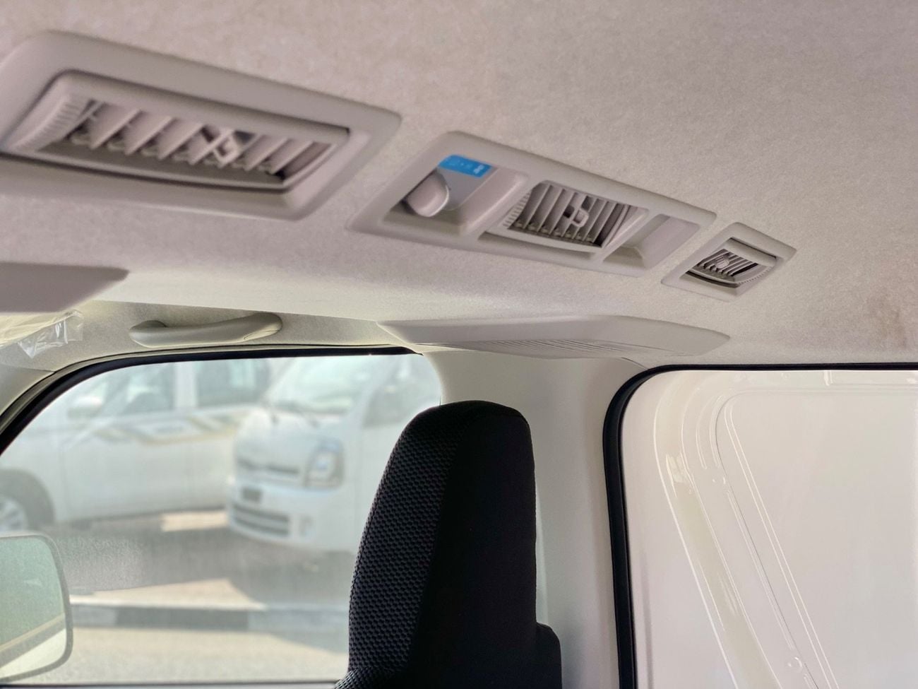 تويوتا هاياس Toyota Hiace 2.5 Diesel M/T Cargo