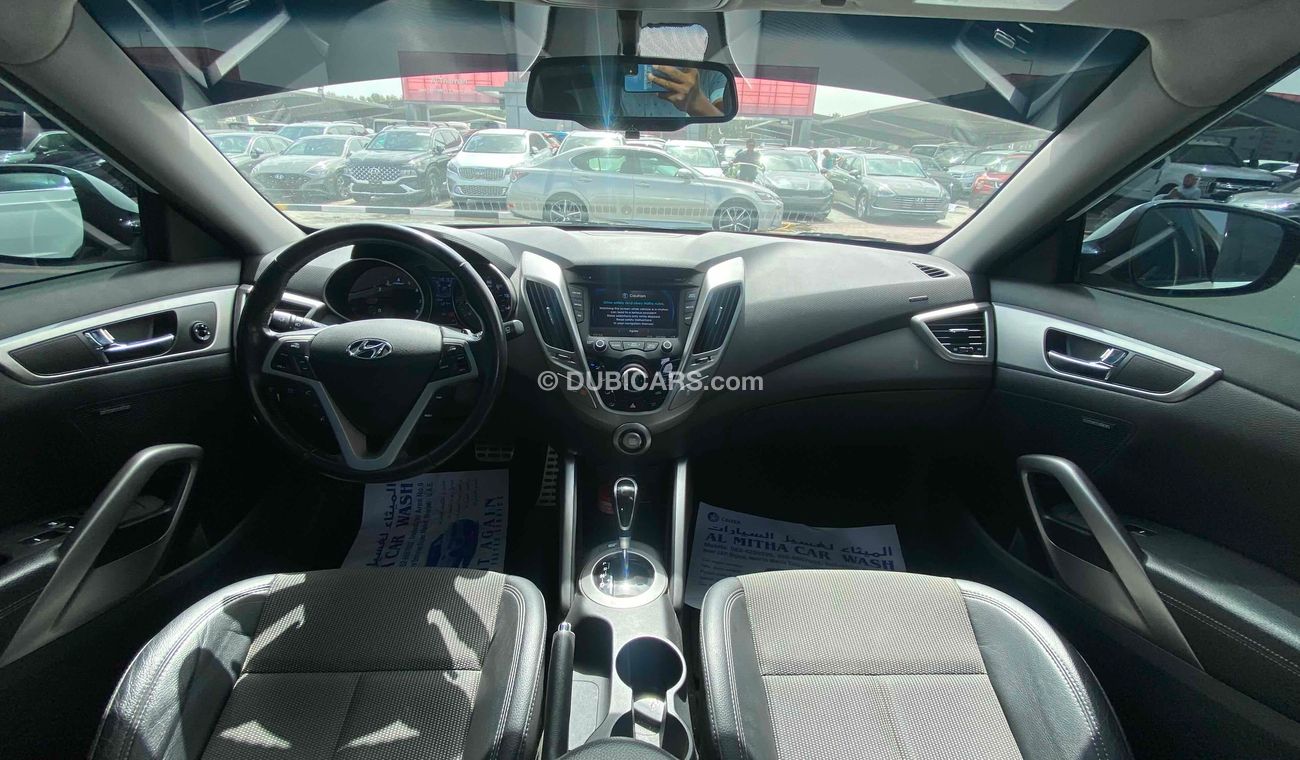 Hyundai Veloster Full option, free accident 1.6 V4