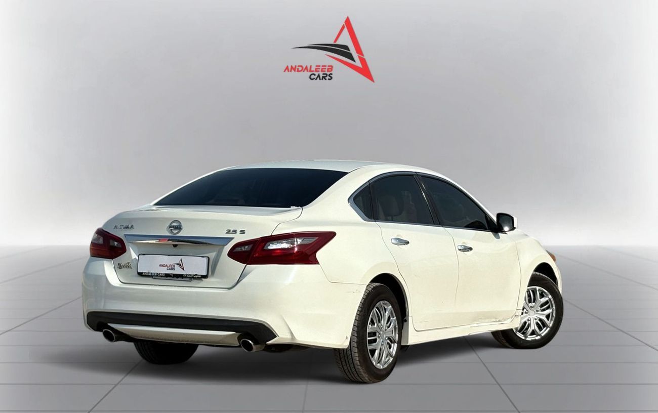 نيسان ألتيما S 2.5L I4 A/T | 2018 | GCC SPECS | WHITE EXTERIOR | AED 480 per month