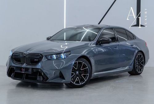 بي أم دبليو M5 2025 BMW M5, With Warranty, Fully Loaded, Carbon Fibre Accents, GCC Specs