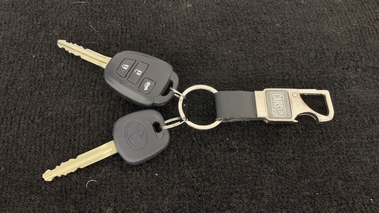 تويوتا يارس SE/E 1.5 | بدون دفعة مقدمة | اختبار قيادة مجاني للمنزل