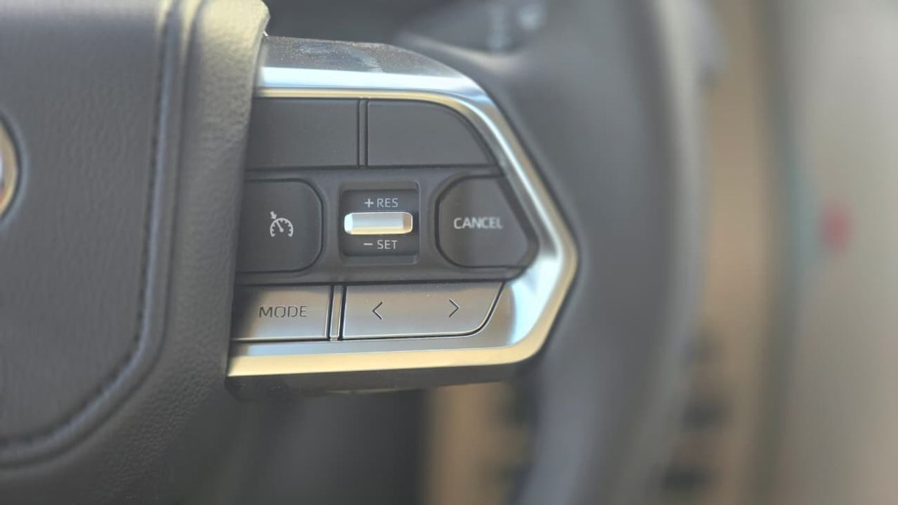 تويوتا لاند كروزر TOYOTA LAND CRUISAR GXR 3.3