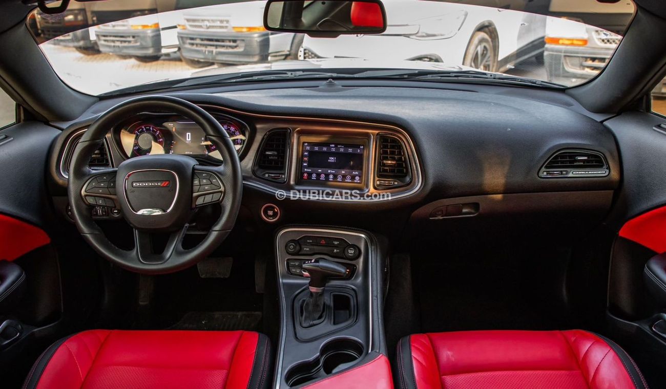 Dodge Challenger Dodge Challenger SXT V6 / 2018 / USA