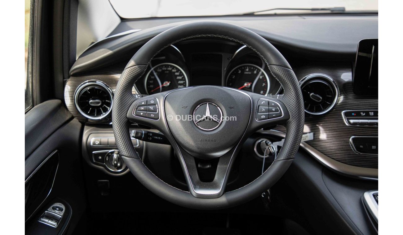 Mercedes-Benz V 250 2023 MBZ V250 2.0 8 SEATER P AT - Black inside black