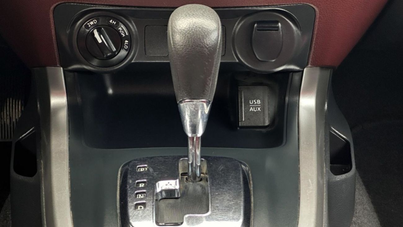 نيسان نافارا SE 4x4 A/T GCC Specs