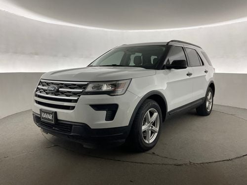 Ford Explorer XL / Standard | National Day Celebration | Guaranteed Warranty | 0 Down Payment