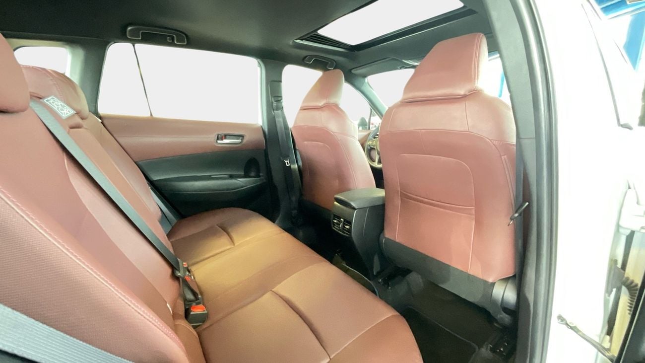 تويوتا كورولا كروس GLI | شامل الضمان | 0 ﺪﻔﻋﺓ ﺃﻮﻟﻯ