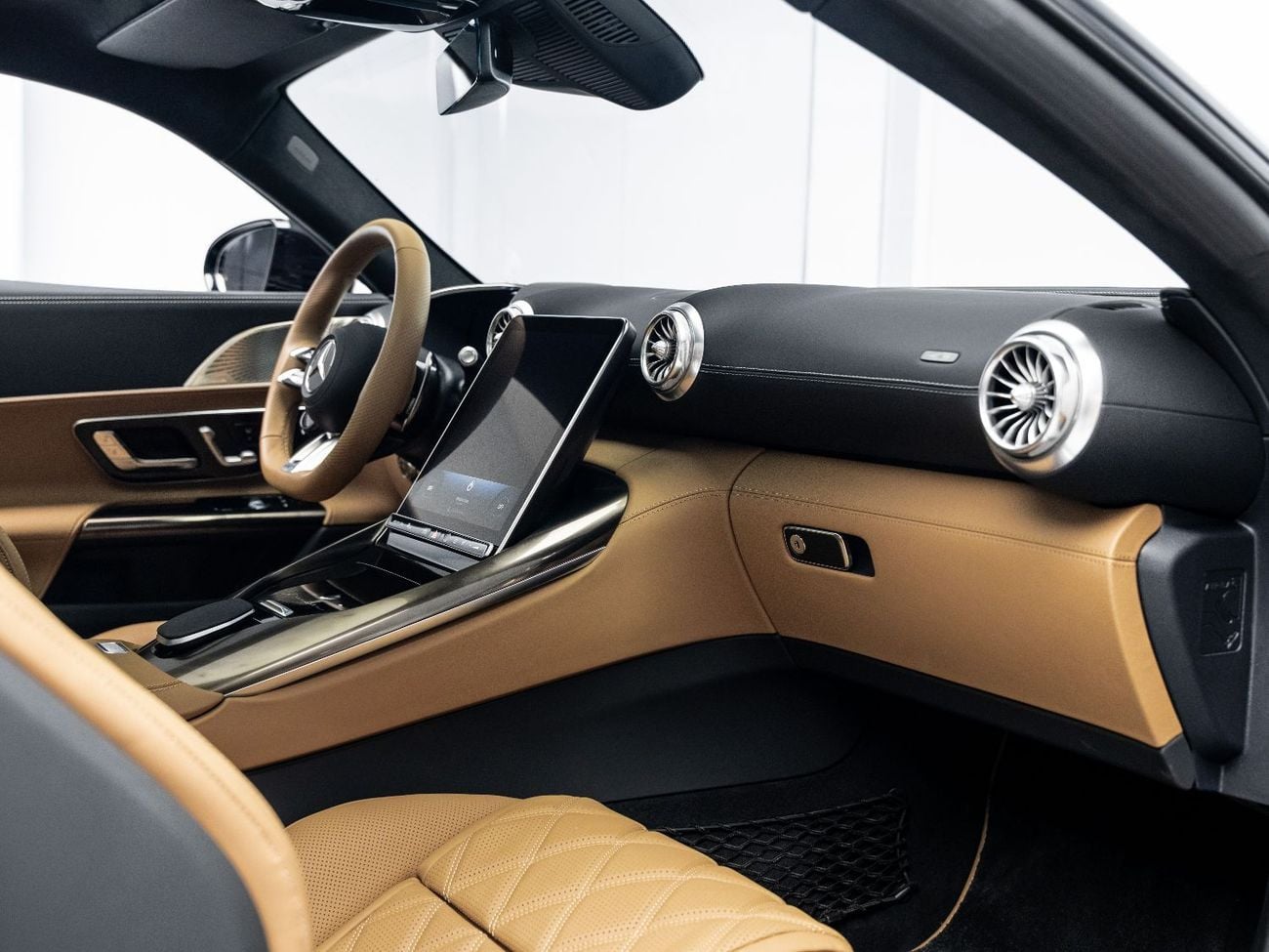 مرسيدس بنز أي أم جي جي تي 63 4 Matic+ (2 Door) 2025 Mercedes GT63 4-Matic, 4.0L V8, AWD, 577bhp, 9 Speed Automatic