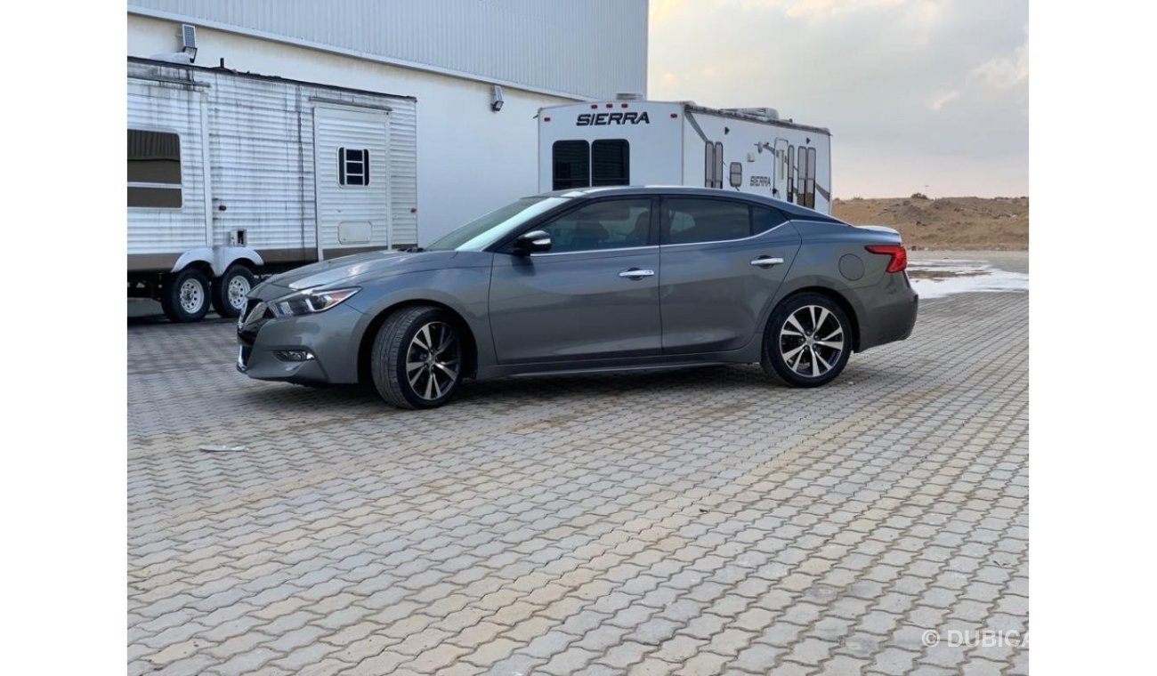 Nissan Maxima SR 2017 model, imported from America, 6 cylinder, mileage 121000 km