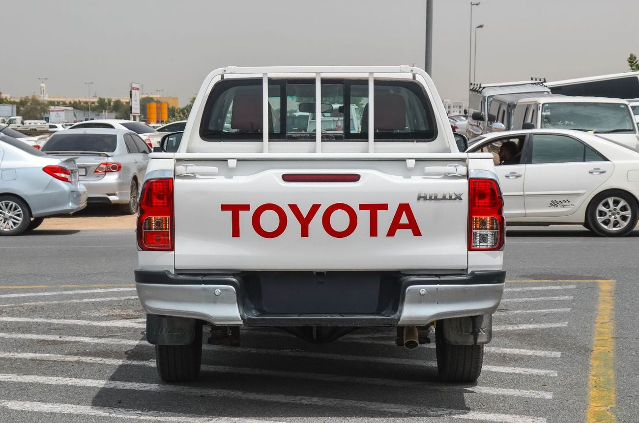 Toyota Hilux TOYOTA HILUX 2.7L RWD PETROL 4DOOR MT PICKUP 2025