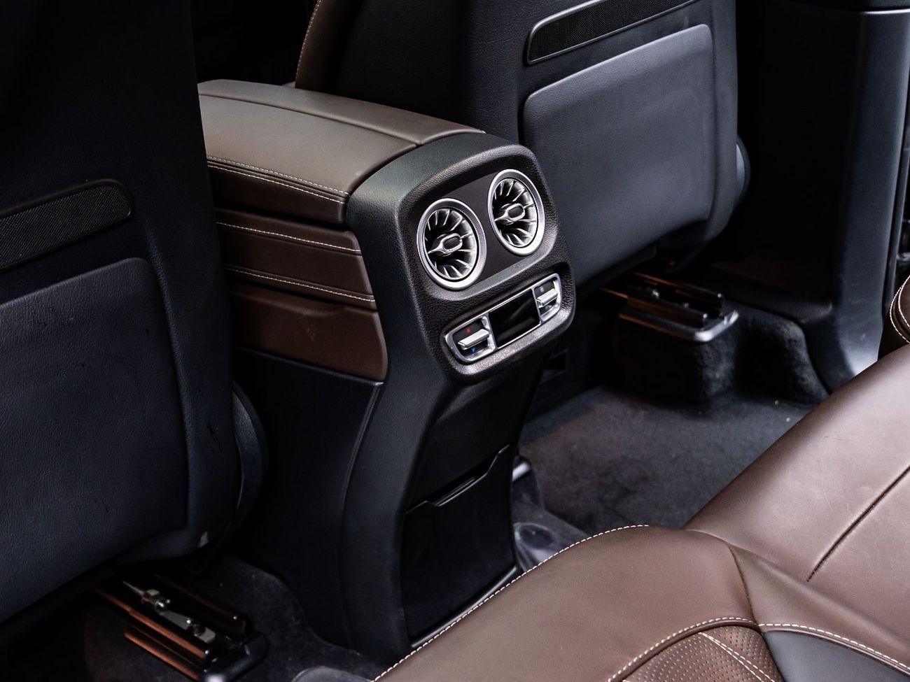 Mercedes-Benz G 63 AMG Std 4.0L 2019 Mercedes G63, 1 Year Warranty, Full Service History, Low KMs, GCC