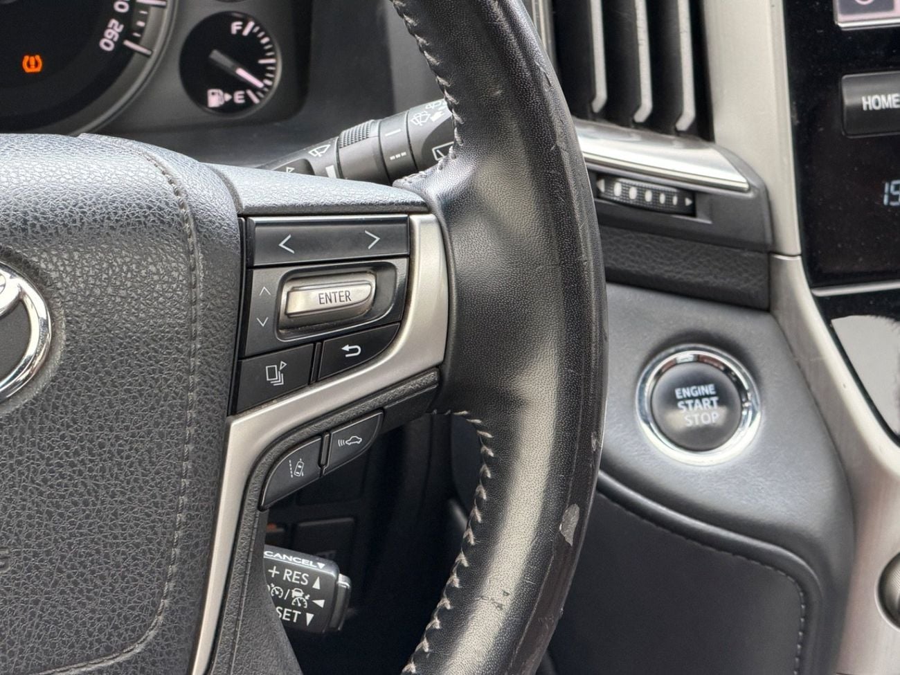 تويوتا لاند كروزر VXR+ 5.7L