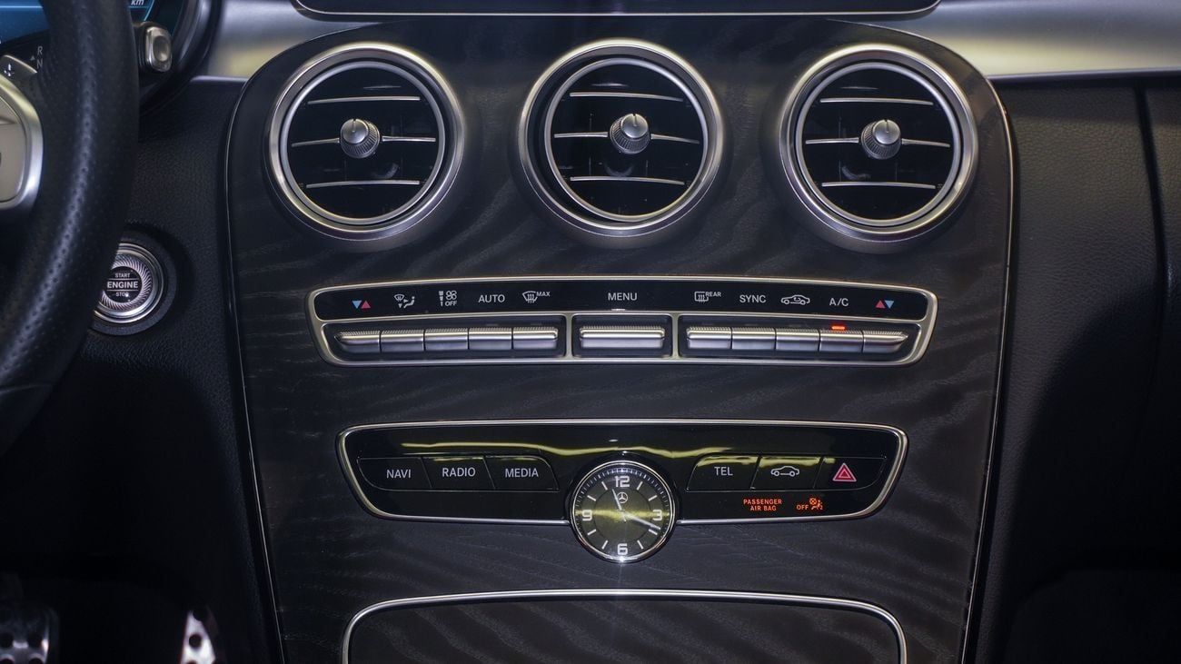 مرسيدس بنز C 200 AMG