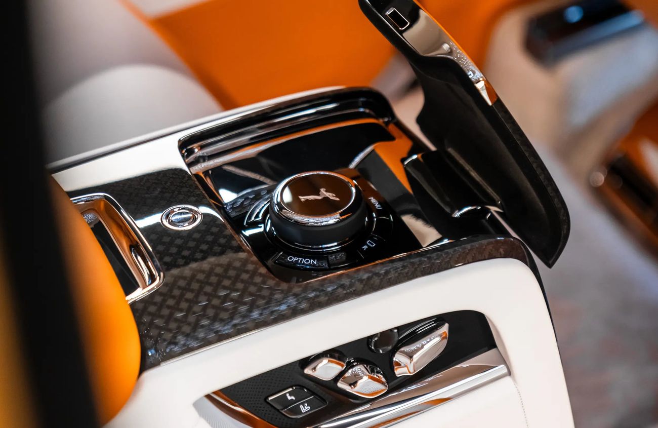 Rolls-Royce Cullinan 6.75L V12 Twin-Turbocharged Engine