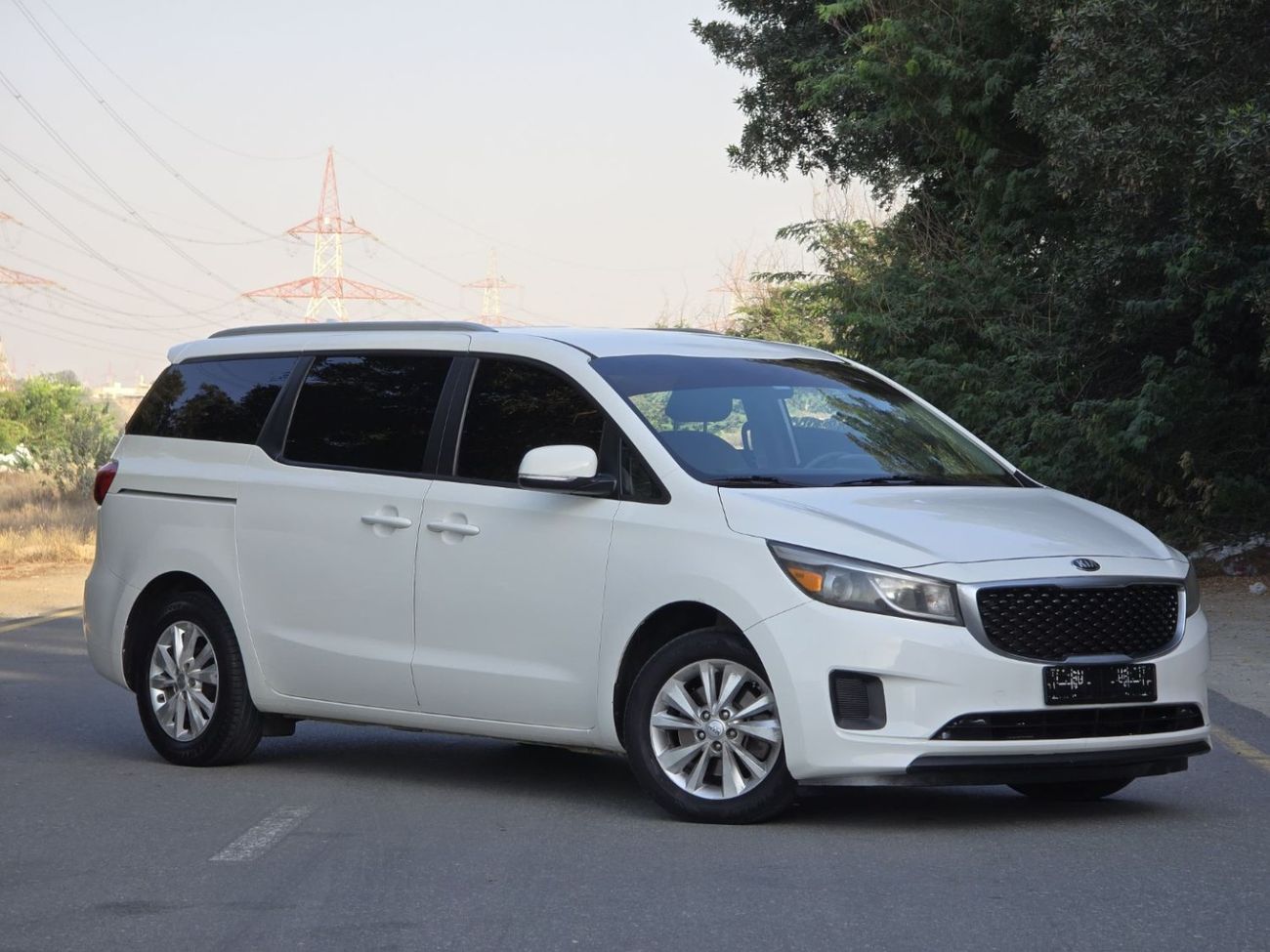 Kia Sedona KIA SEDONA 2015 GCC ORGINAL PAINT // GOOD CONDITION // 7 SEATS