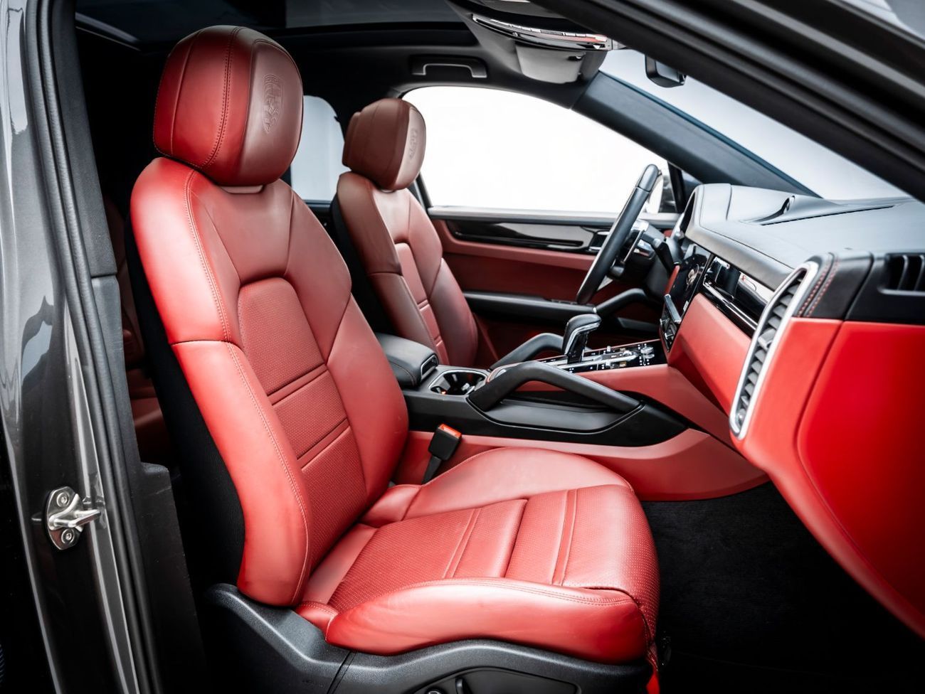 Porsche Cayenne Base Coupe 2023 Porsche Cayenne Coupe, 2026 Porsche Warranty, Full Service History, Low KMs, GCC