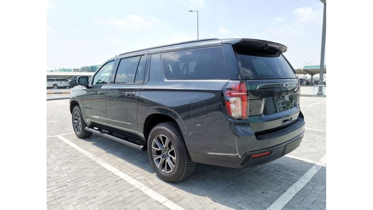 Chevrolet Suburban Chevrolet Z71 Suburban - 2022 - Grey