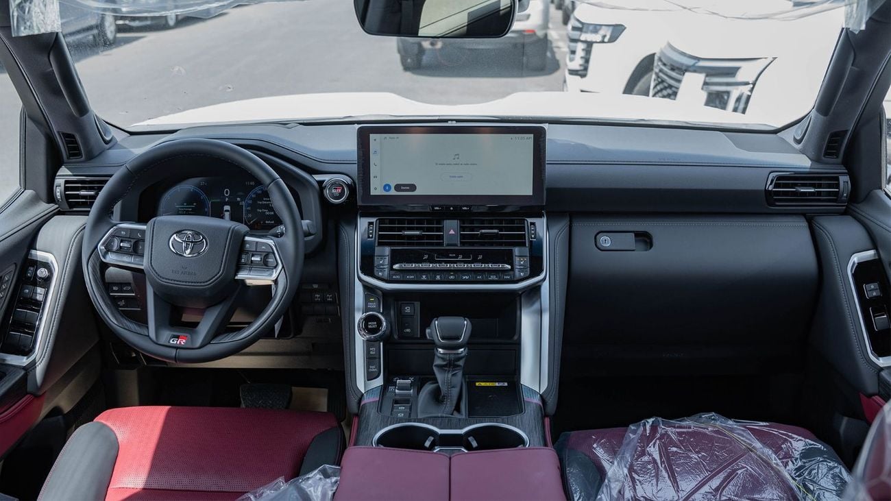 تويوتا لاند كروزر 2025 Toyota Land Cruiser 300 GR-Sport 3.5L AT Petrol (Black-red)