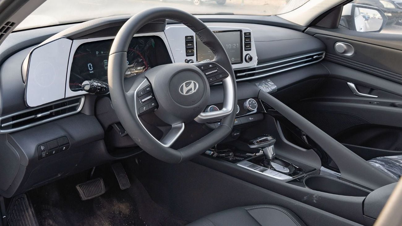 Hyundai Elantra 2025 Hyundai Elantra 1.5L AT Petrol (Chinese Specs)